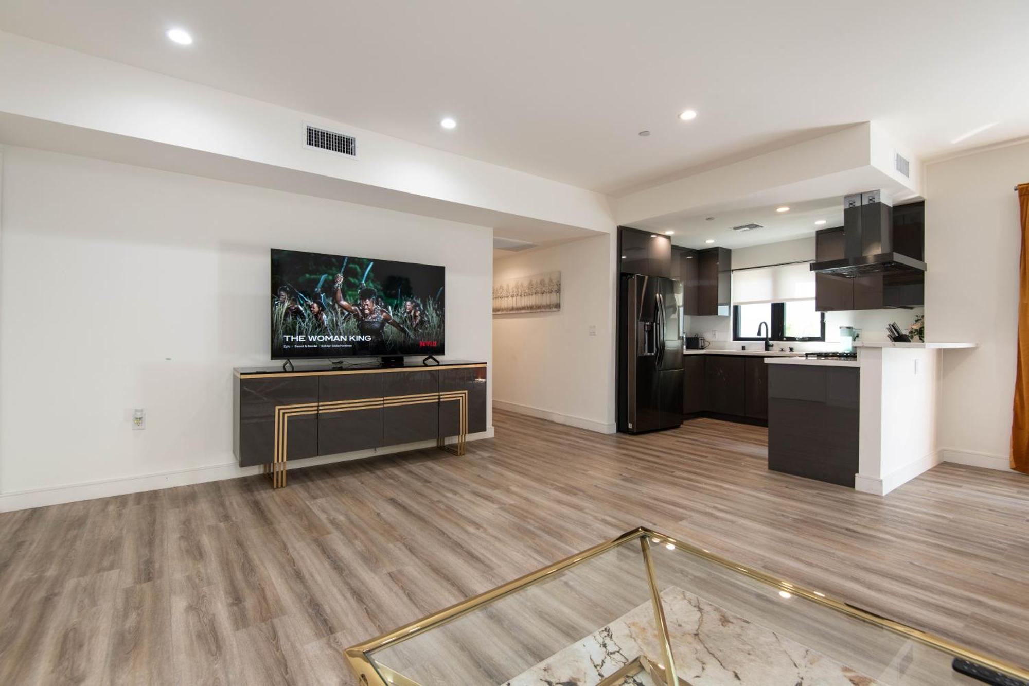 Regency Modern Apartments Γκλέντεϊλ Εξωτερικό φωτογραφία