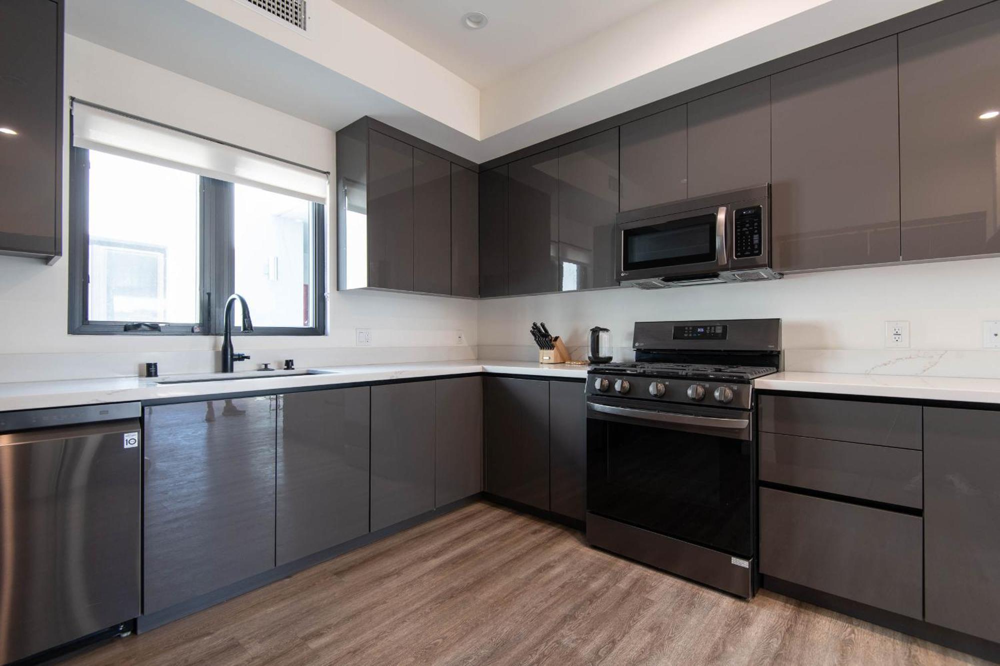Regency Modern Apartments Γκλέντεϊλ Εξωτερικό φωτογραφία